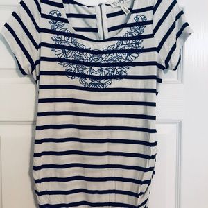 Jessica Simpson Tops - Jessica Simpson Maternity Top Jessica Simpson Tops - Jessica Simpson Maternity Top